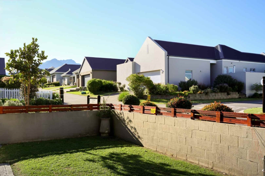 3 Bedroom Property for Sale in Kraaibosch Western Cape
